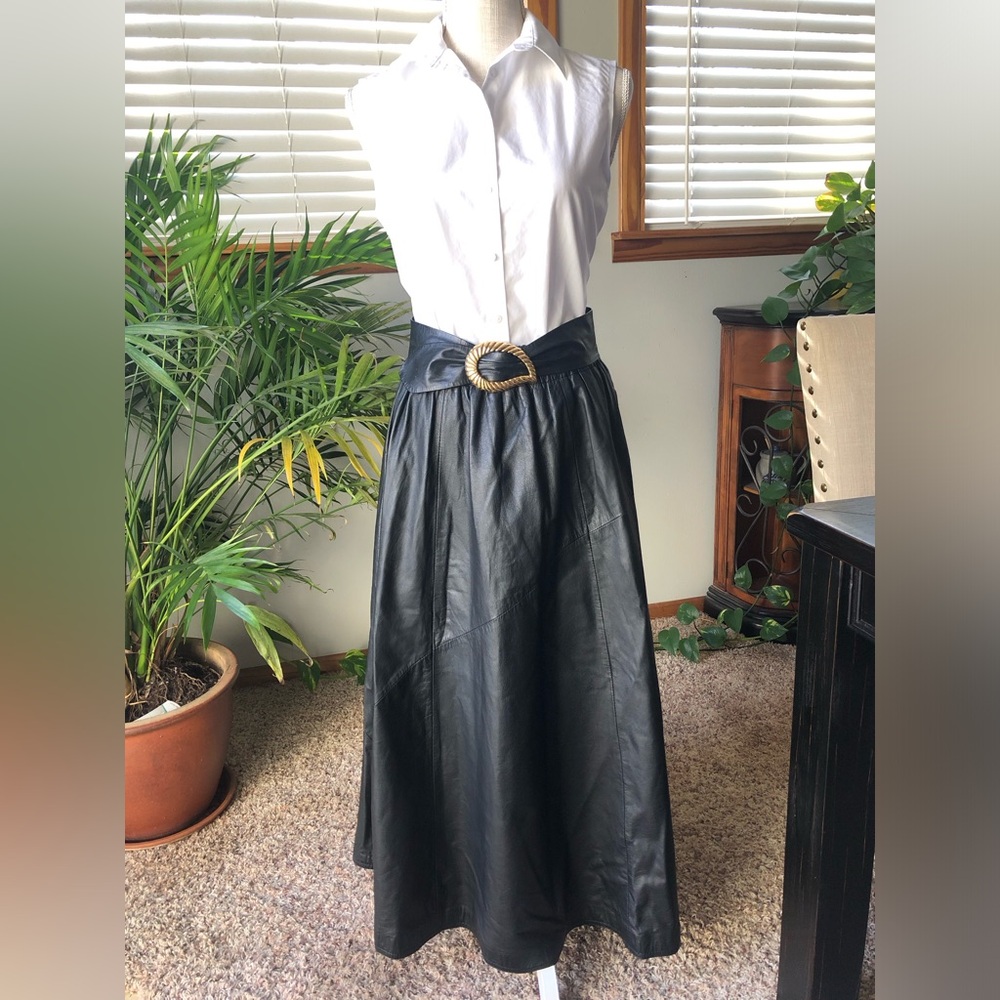 A-line Full Genuine Leather Skirt. Size Medium